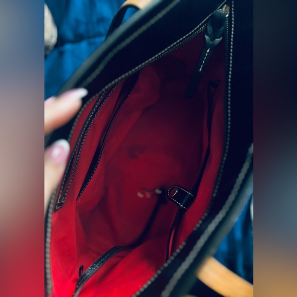 PRE LOVED DOONEY AND BOURKE PEBBLE GRAIN LEATHER BLACK TOTE - Picture 6 of 8